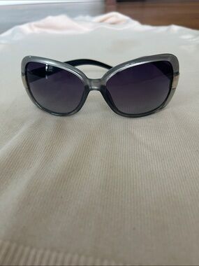 DG Women's Gray Cat-Eye Sunglasses.